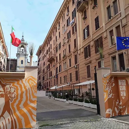 Momahostel Rome