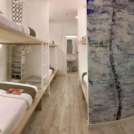 Gasthuis Momahostel